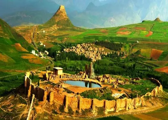 ۵۴ طرح سرمایهگذاری حوزه گردشگری آذربایجان غربی در دست اجراست ۵۴ طرح سرمایهگذاری حوزه گردشگری آذربایجان غربی در دست اجراست